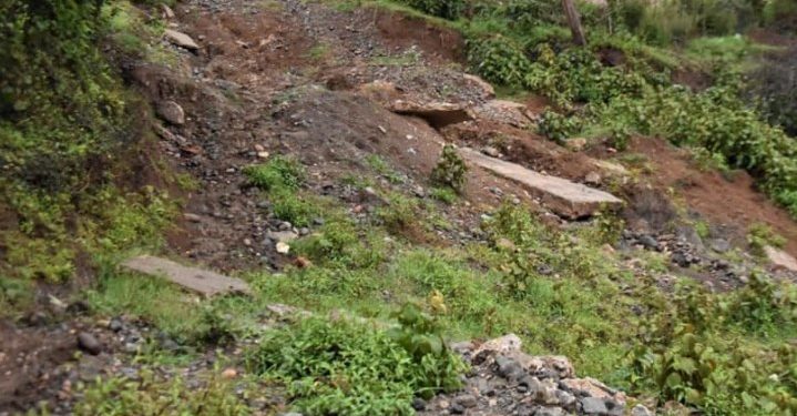 ოზურგეთის მუნიციპალიტეტის სოფელ ნატანებში გარე სამყაროს 35-ზე მეტი ოჯახი მოწყდა