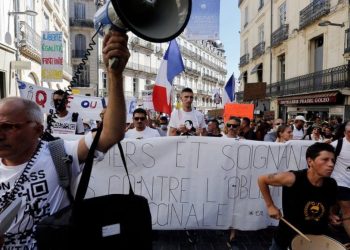საფრანგეთში სამედიცინო სფეროში დასაქმებულ, აუცრელ 3 000-მდე ადამიანს მუშაობის უფლება შეუჩერეს