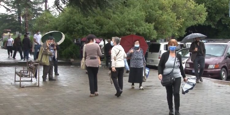 გაზრდის თუ არა ლატარეა ვაქცინირებულთა რიცხვს – რას ფიქრობენ ოზურგეთში