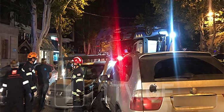 ექვსი ავტომობილი დაზიანდა ავარიის შედეგად თბილისში