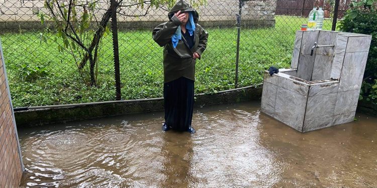 ძლიერი წვიმის შედეგად ოზურგეთში პრობლემები შეიქმნა