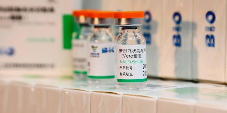 აშშ-ში ჩასვლა სავარაუდოდ „სინოფარმითა“ და „სინოვაკით“ აცრილ უცხოელებსაც შეეძლებათ