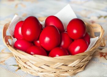 "შეღებვამდე 15 წუთით ადრე კვერცხი ცივ წყალში გააჩერეთ" -სანამ კვერცხების შეღებვას დაიწყებთ, ჯერ ამ რჩევებს გაეცანით