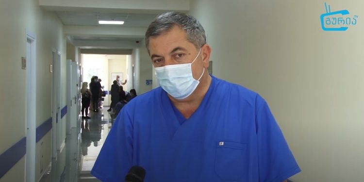 ოზურგეთში კოვიდიანები ქუჩაში გადაადგილდებიან – რას აცხადებს დავით მდინარაძე