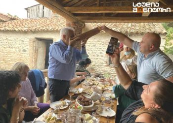 სტუდია მონიტორი: გამყრელიძემ NCDC-ის თანამშრომლებთან ერთად რეგულაციების დარღვევით იქეიფა