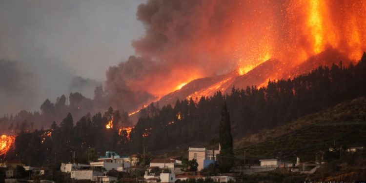 კანარის კუნძულებიდან ათასობით ადამიანის ევაკუაცია განხორციელდა – ვულკანი კვლავ აქტიურია