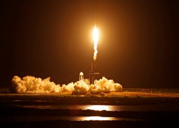 ისტორია დაწერილია – 4 ადამიანი კოსმოსში გაფრინდა