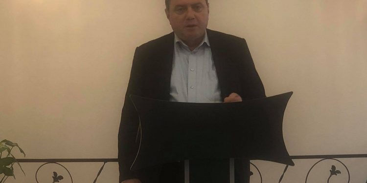ოზურგეთის მერობის კანდიდატი კონსტანტინე შარაშენიძე ,,ქართულ ოცნებას” ზეწოლაში ადანაშაულებს