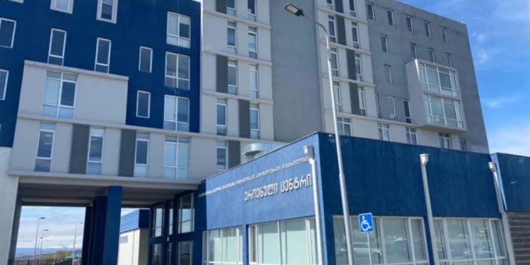 NCDC: ვგმობთ ვაქცინაციის მოწოდების ბანერების ჩანაცვლებას, პროცესთან კავშირი არ გვაქვს