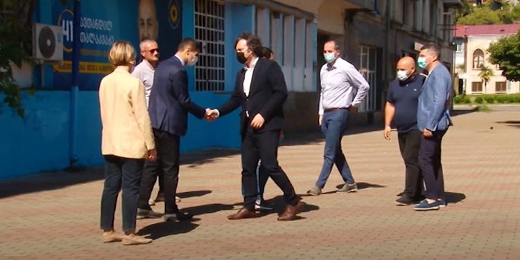 მმართველი პარტიის ლიდერები ოზურგეთში