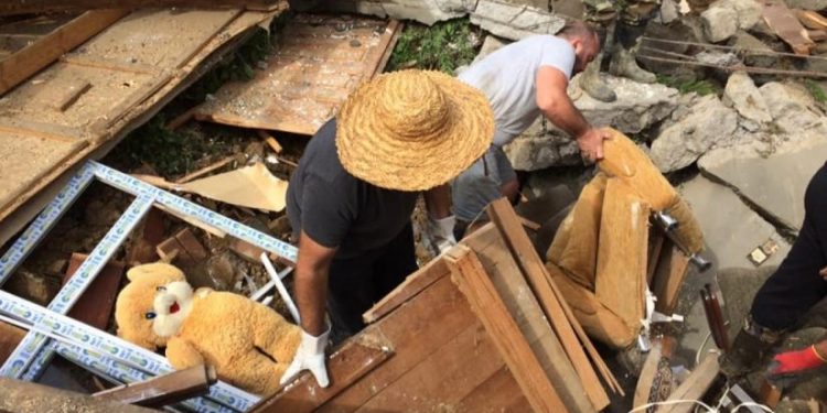 ქობულეთში მეწყერმა საცხოვრებელი სახლი წაიღო