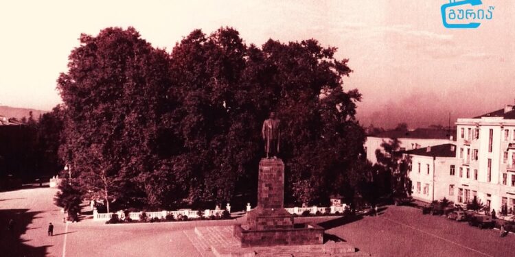 ძეგლები ოზურგეთში და მონუმენტური პროპაგანდა – “ეპიზოდები გურიიდან” – სეზონი II, ეპიზოდი XV