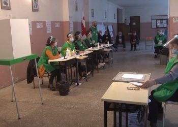 რამდენი პარტია, მაჟორიტარი დეპუტატობის და მერობის კანდიდატი დარეგისტრირდა ოზურგეთის საარჩევნო კომისიაში