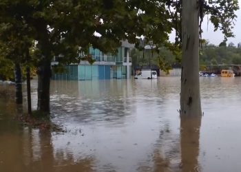 ვიდეო – ურეკში პოლიციის შენობა და საცხოვრებელი სახლები დაიტბორა