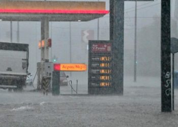 საბერძნეთში უხვი ნალექის შედეგად ათენისა და სალონიკის ქუჩები დაიტბორა