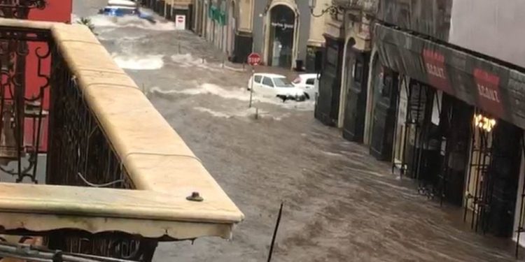 ვიდეო – წყალდიდობა კუნძულ სიცილიაზე, დაიღუპა სულ მცირე ორი ადამიანი