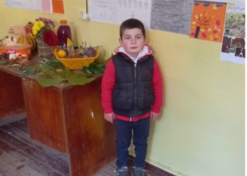 ერთადერთი მოსწავლის საშემოდგომო ზეიმი ზემო სურების საჯარო სკოლაში – გაბრიელი სკოლის ერთადერთი მეორეკლასელია