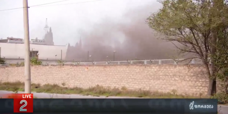 რუსთავის მე-17 ციხეში ხანძარია