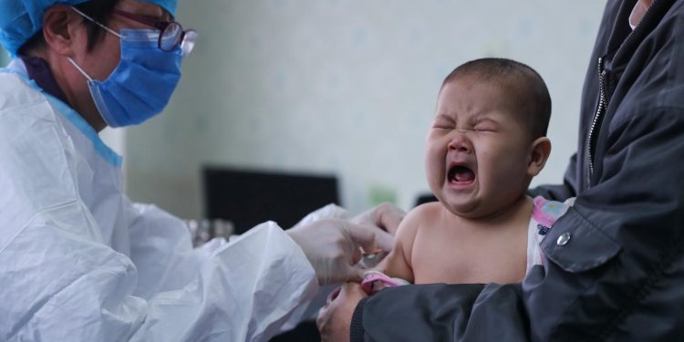 ჩინეთში 3 წლის ასაკიდან ბავშვების ვაქცინაციას იწყებენ