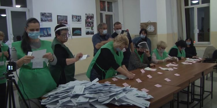 ვინ გაიმარჯვა ოზურგეთის მაჟორიტარულ ოლქებში პირველივე ტურში