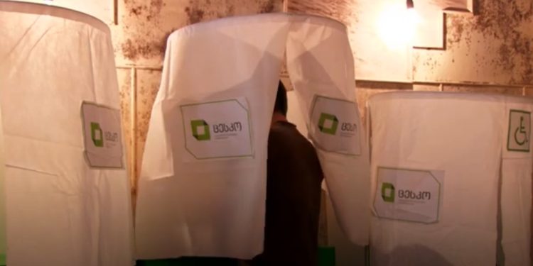 მოსახლეობის განწყობა ოზურგეთში არჩევნებამდე ერთი დღით ადრე