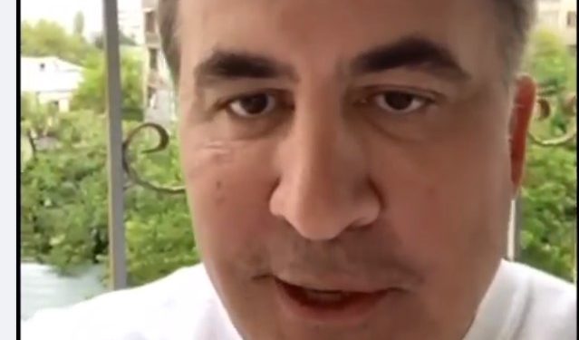 “მე არაფრის მეშინია და თქვენც ნუ შეგეშინდებათ” – სააკაშვილის მიმართვა დაპატიმრების წინ