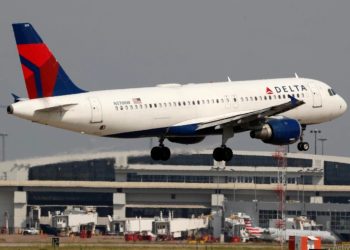 ამერიკა უცხოელებს კარს 8 ნოემბრიდან გაუღებს