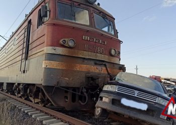 ნინოწმინდაში მატარებელი მსუბუქ ავტომობილს შეეჯახა