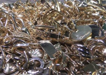 დიდი ოდენობით ოქროს კონტრაბანდის ფაქტზე ერთი პირი პასუხისგებაში მისცეს