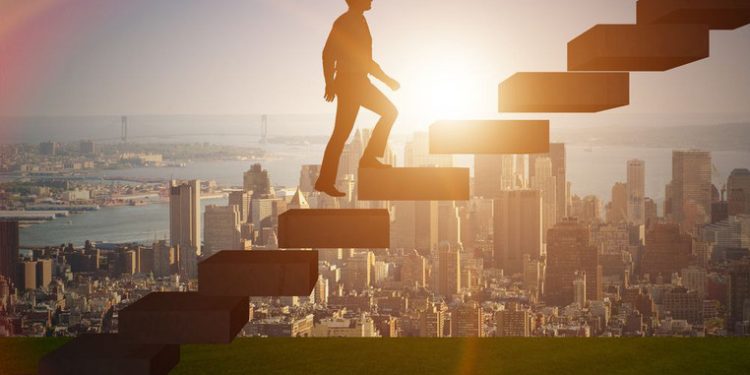 წარმატების 5 ფაქტორი – როგორ გამოიმუშავებენ მილიონერები ფულს