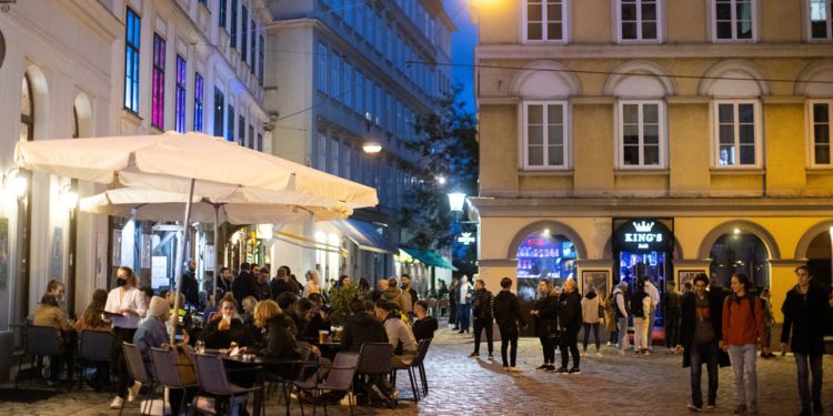 ავსტრიაში შეზღუდვები დაუწესდება იმ მოქალაქეებს, რომლებიც არ არიან აცრილი კორონავირუსის საწინააღმდეგო ვაქცინით