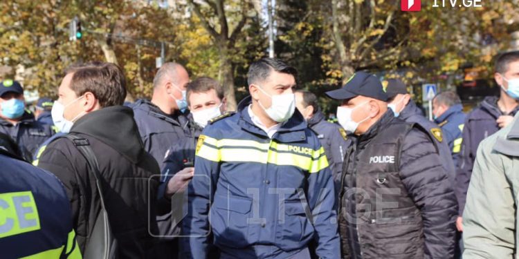 ვაჟა სირაძე – სახელმწიფო დაწესებულების შენობის ბლოკირება კანონით აკრძალულია