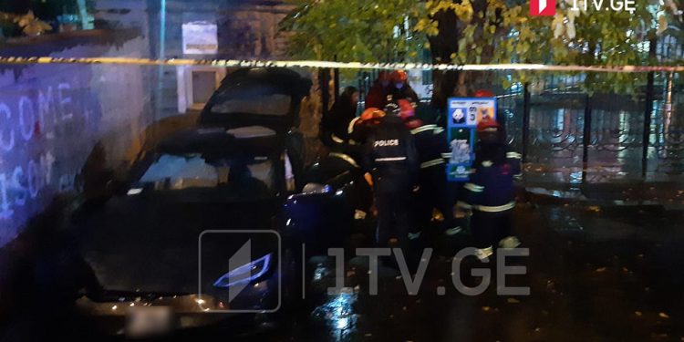 ერთი ადამიანი დაშავდა ავტოსაგზაო შემთხვევის შედეგად თბილისში, კოსტავას ქუჩაზე