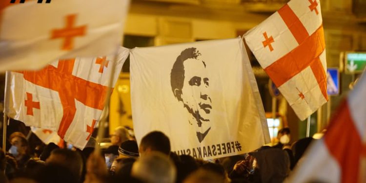 თავისუფლება მიშას – თავისუფლების მოედანზე სააკაშვილის მხარდამჭერი აქცია იმართება