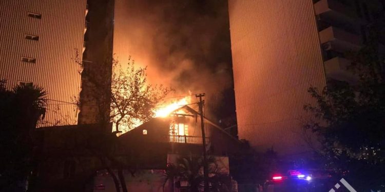 ბათუმში საცხოვრებელ სახლში ხანძარი გაჩნდა