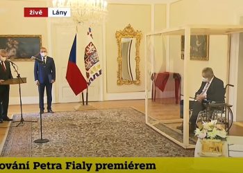 ვიდეო – ჩეხეთის პრეზიდენტმა პრემიერი მინის ყუთიდან დანიშნა