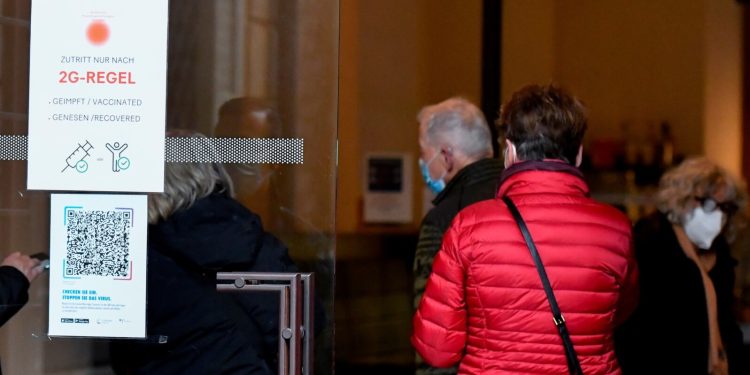 ევროპაში კოვიდ-რეგულაციები მკაცრდება