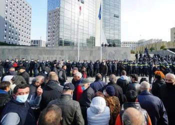 იუსტიციის სამინისტროსთან „ნაციონალური მოძრაობა“ და მათი მხარდამჭერები აქციას მართავენ