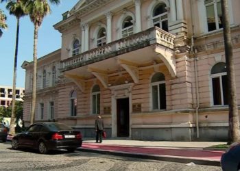 რამდენიმე მუნიციპალიტეტის საკრებულოში, მათ შორის ბათუმსა და ზუგდიდში 2022 წლის ბიუჯეტის პროექტს დღეს კენჭს უყრიან