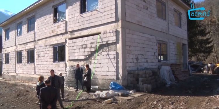 სოფელ ჩხაკაურაში 60 ბავშვზე გათვლილი სკოლის მშენებლობა დაიწყო