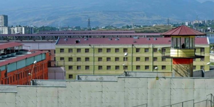 სახალხო დამცველი მიხეილ სააკაშვილის მე-18 სამკურნალო დაწესებულებაში მონახულებასთან დაკავშირებით ინფორმაციას ავრცელებს