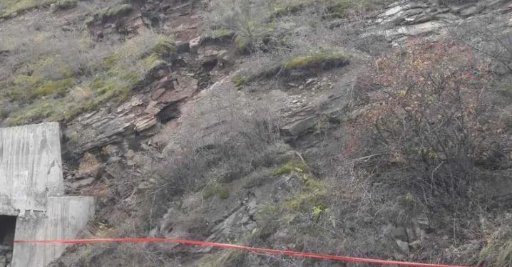 მთის ფერდის ნაწილის ჩამოშლის გამო, ბაგები-წყნეთის გზაზე საავტომობილო მოძრაობა დროებით შეიზღუდება