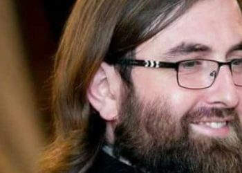 დეკანოზი გიორგი მამალაძე სამოქალაქო კლინიკა ვივამედში გადაიყვანეს