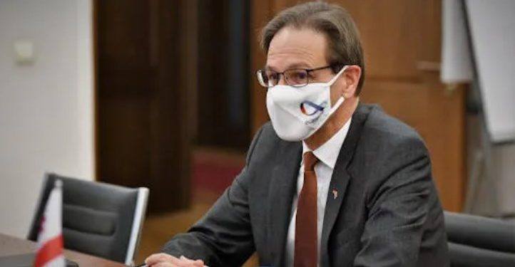 შემაძრწუნებელია, რომ ყოველდღე ქართველებით სავსე ორი დიდი ავტობუსი საიქიოსკენ მიემართება – გერმანიის ელჩი კოვიდით გარდაცვლილებზე