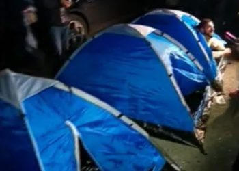 რუსთავში, მე-12 პენიტენციურ დაწესებულებასთან აქტივისტებმა კარვები გაშალეს