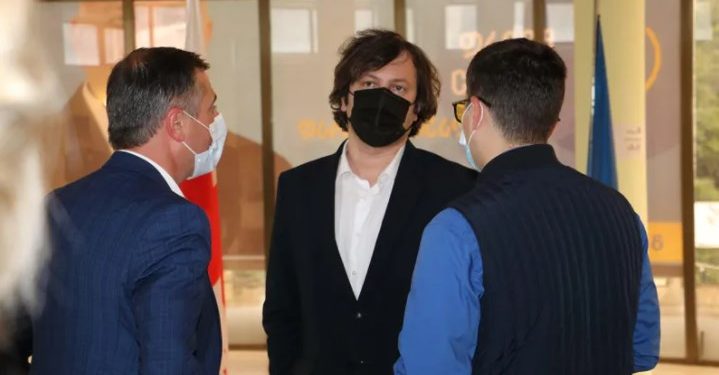 ირაკლი კობახიძე და „ქართული ოცნების“ სხვა წარმომადგენლები სტრასბურგში გაემგზავრნენ, სადაც ევროპარლამენტარებს შეხვდებიან