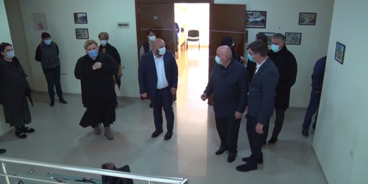 ვიდეო – ოზურგეთის მერი უფლებამოსილების განხორციელებას შეუდგა