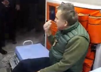 “წამიყვანეთ უკან რუსთავის ციხეში, მე აქედან ჩემი ფეხით არ გადმოვალ” – პენიტენციური მიხეილ სააკაშვილის მორიგ კადრებს ასაჯაროებს