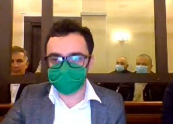 მიხეილ სააკაშვილის პირველი კადრი საქალაქო სასამართლოს დარბაზიდან