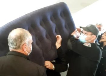 ზუგდიდის საკრებულოს ახლად არჩეულმა წევრებმა, რომლებიც სააკაშვილის სამოქალაქო საავადმყოფოში გადაყვანის მოთხოვნით შიმშილობენ, ლეიბები საკრებულოს დარბაზში გაშალეს